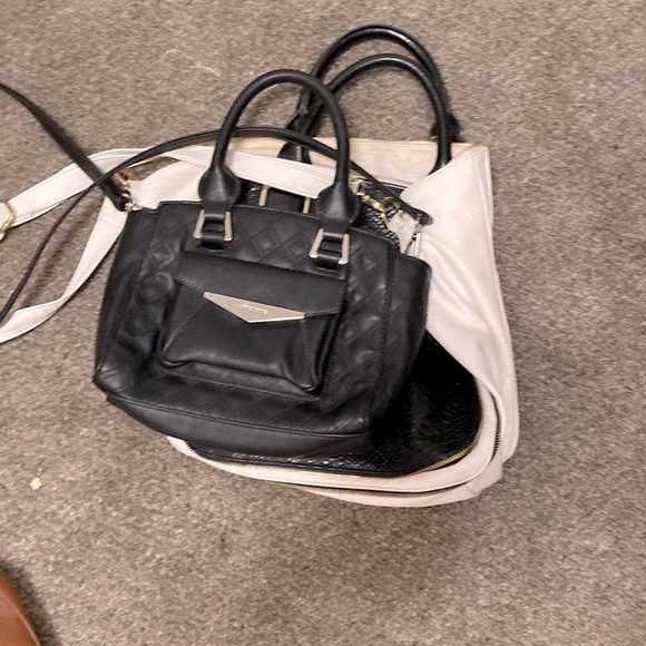 Bundle - Picture 11 of 11